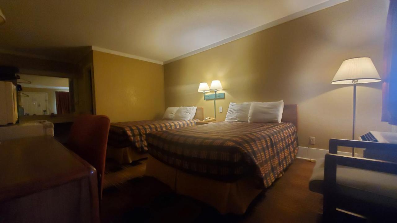 Americas Best Value Inn Kodak - Sevierville Exterior photo